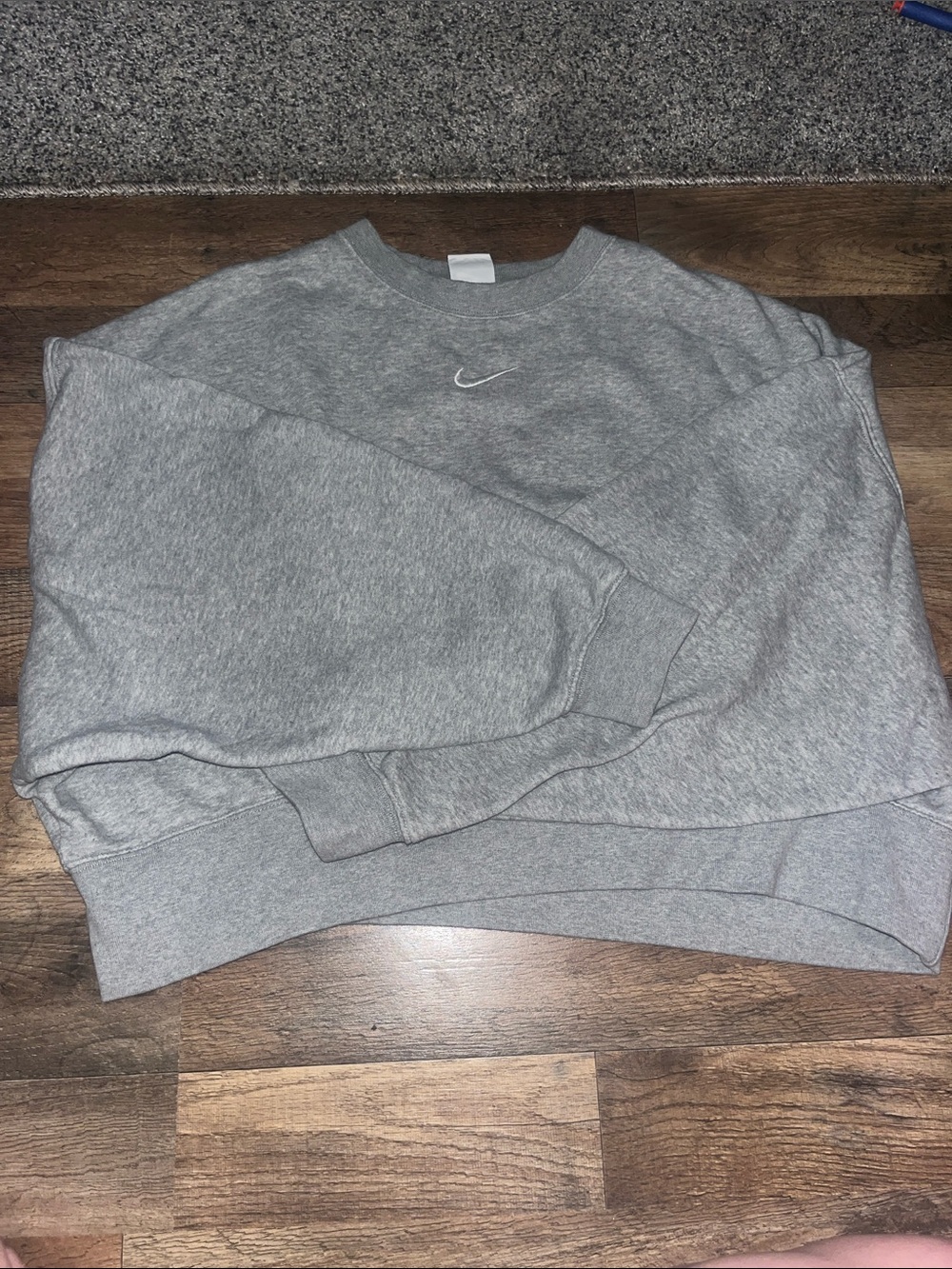 Women’s Nike crop good condition size small